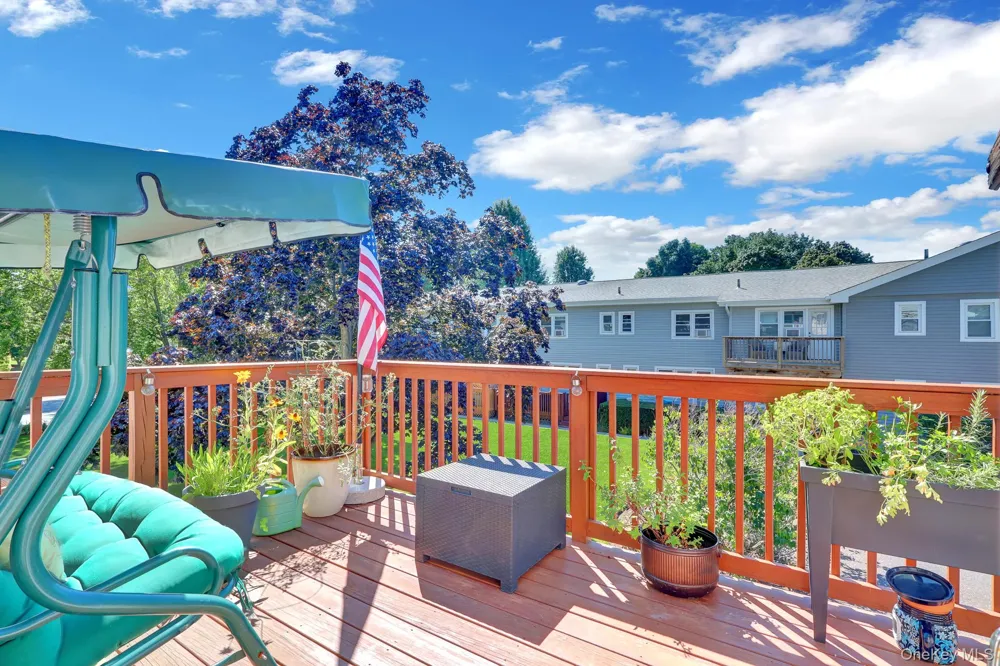 86 Cardinal Lane #2B Islip, NY 11751