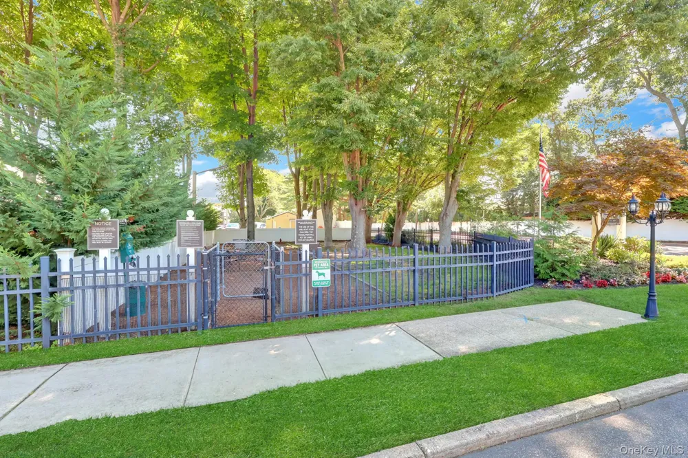 86 Cardinal Lane #2B Islip, NY 11751