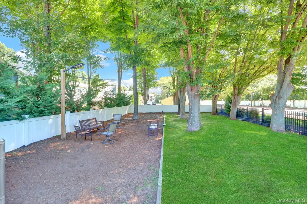 86 Cardinal Lane #2B Islip, NY 11751