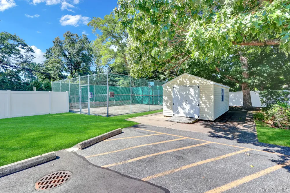 86 Cardinal Lane #2B Islip, NY 11751