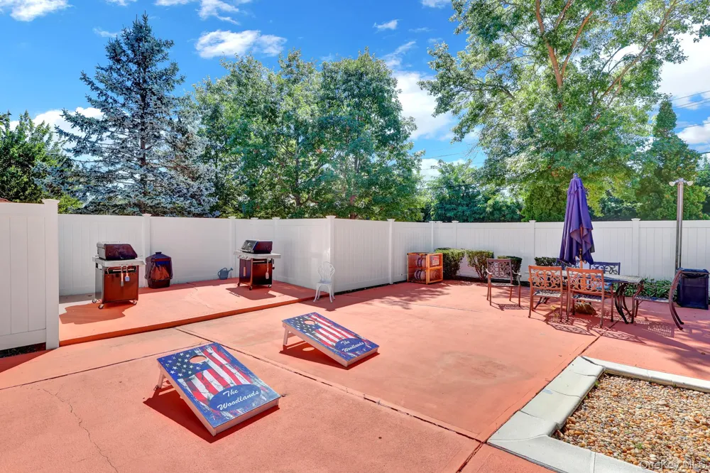 86 Cardinal Lane #2B Islip, NY 11751