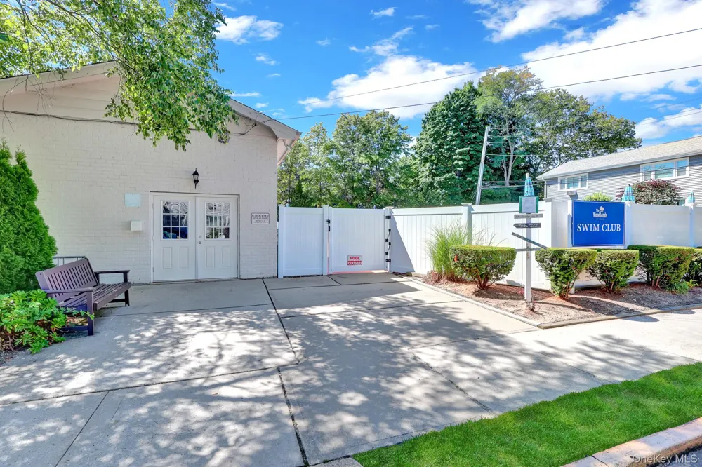 86 Cardinal Lane #2B Islip, NY 11751