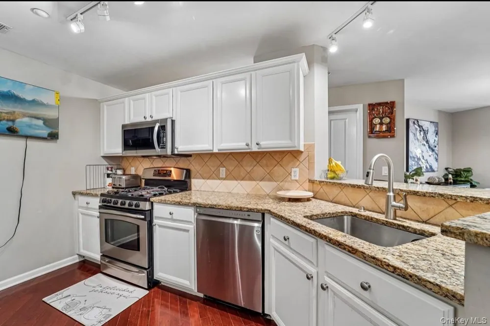 1207 Round Pointe Drive Haverstraw, NY 10927