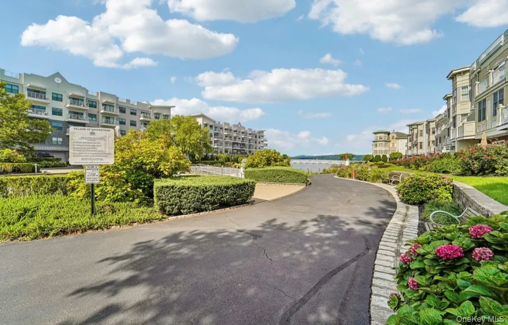 1207 Round Pointe Drive Haverstraw, NY 10927