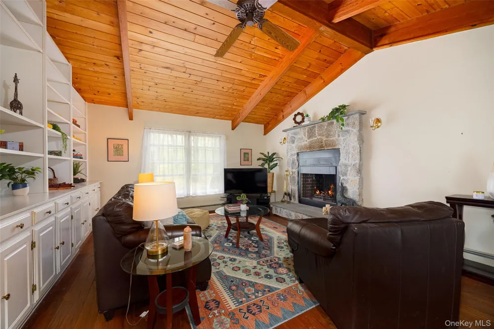 33 Willow Brook Ridge Clinton Corners, NY 12514