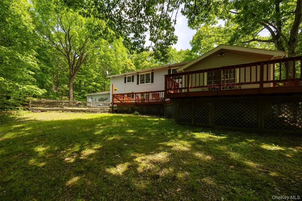 33 Willow Brook Ridge Clinton Corners, NY 12514