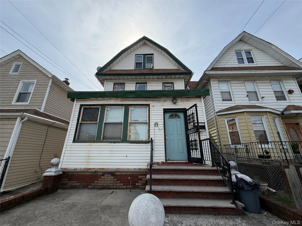 9508 111th Street Richmond Hill, NY 11419