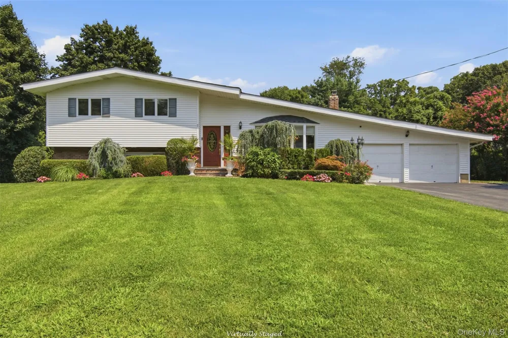7 Laurie Place Glen Cove, NY 11542
