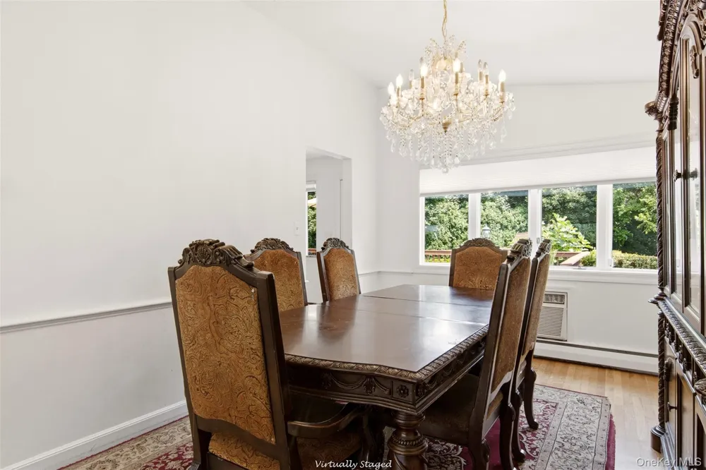 7 Laurie Place Glen Cove, NY 11542