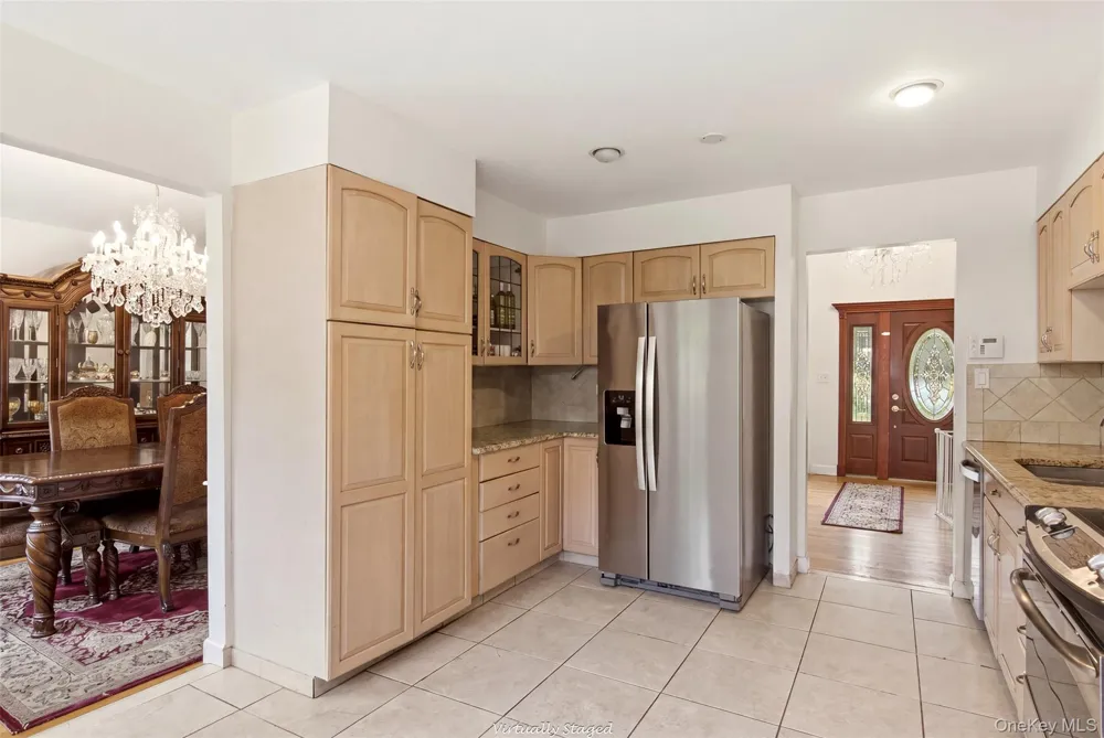 7 Laurie Place Glen Cove, NY 11542