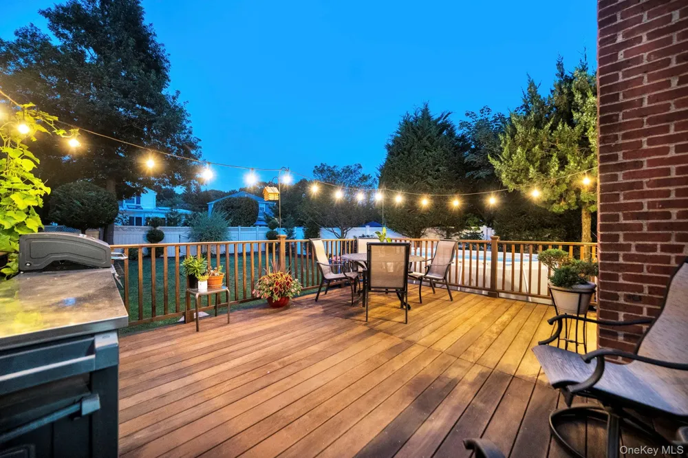404 Little Whaleneck Road Merrick, NY 11566