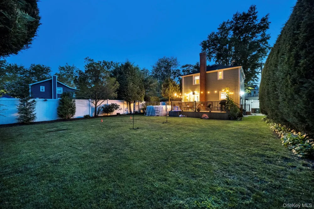 404 Little Whaleneck Road Merrick, NY 11566