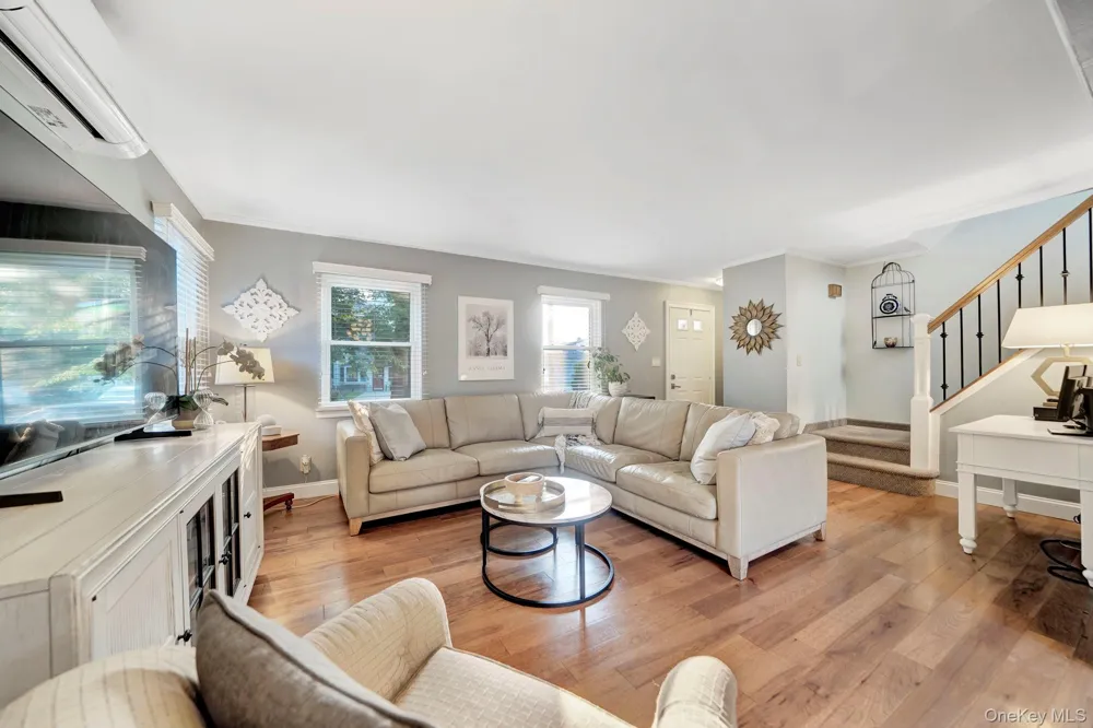 404 Little Whaleneck Road Merrick, NY 11566