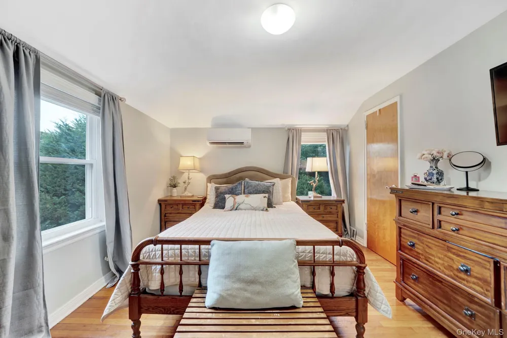 404 Little Whaleneck Road Merrick, NY 11566