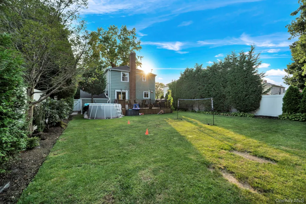 404 Little Whaleneck Road Merrick, NY 11566
