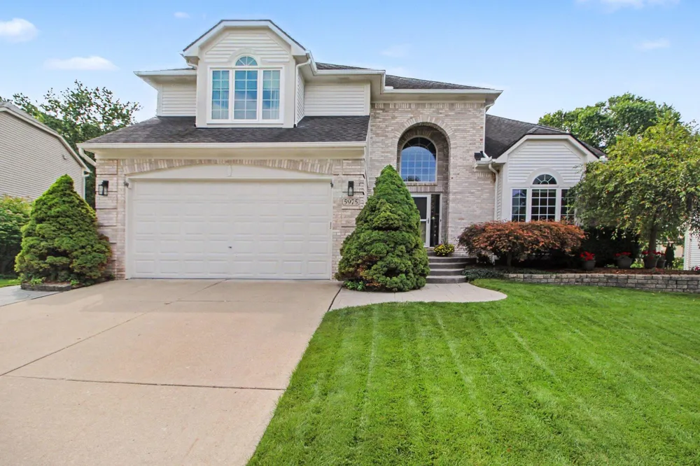 5975 Redstone Court Ann Arbor, MI 48103