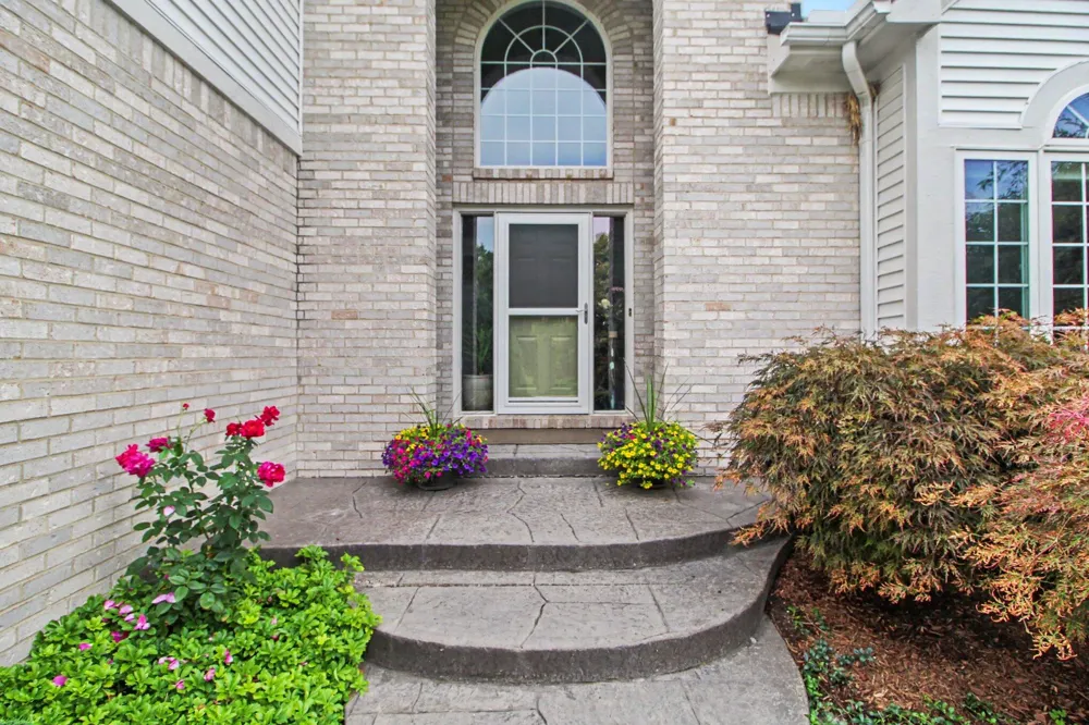 5975 Redstone Court Ann Arbor, MI 48103