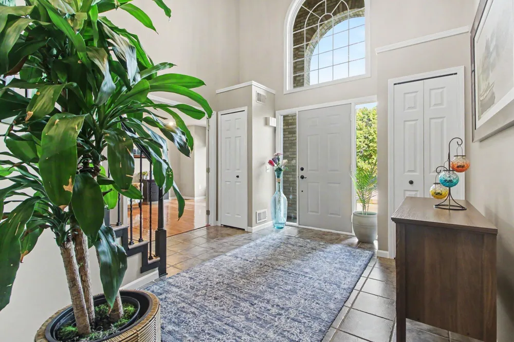 5975 Redstone Court Ann Arbor, MI 48103