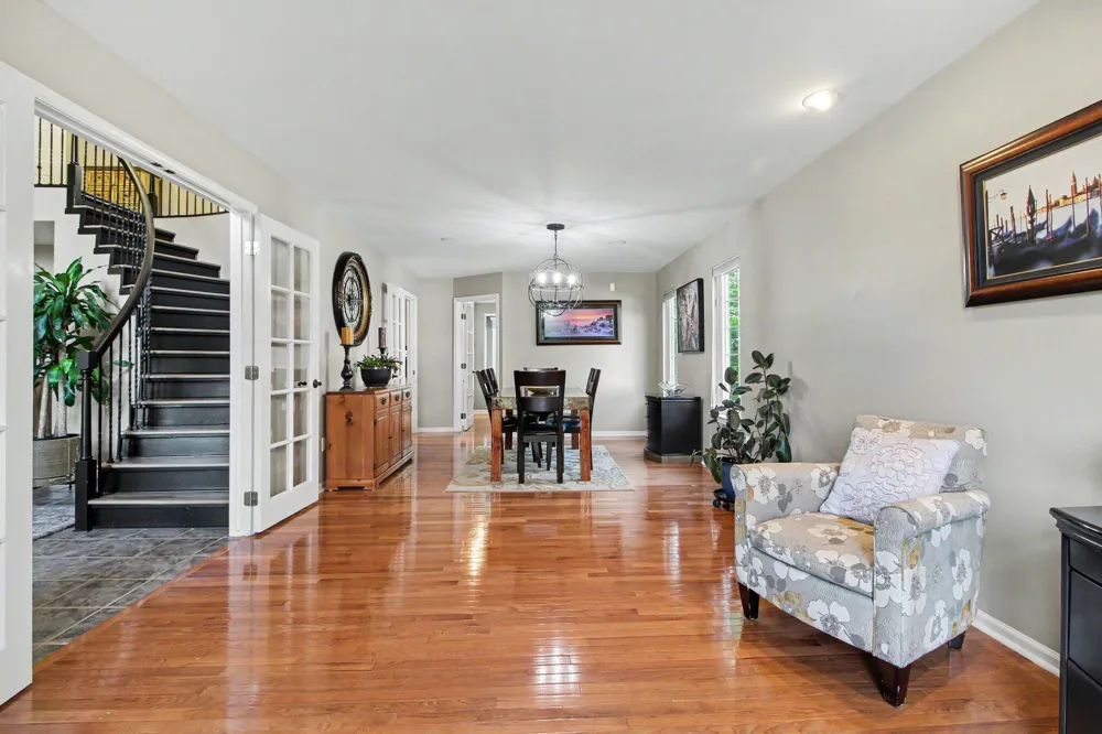 5975 Redstone Court Ann Arbor, MI 48103