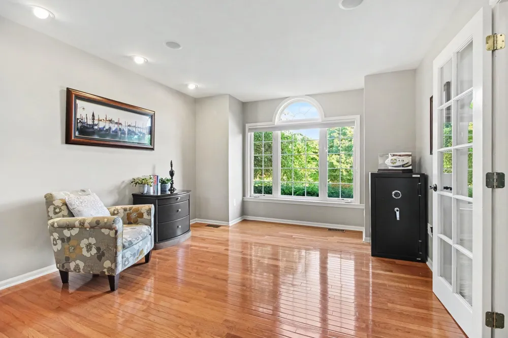5975 Redstone Court Ann Arbor, MI 48103