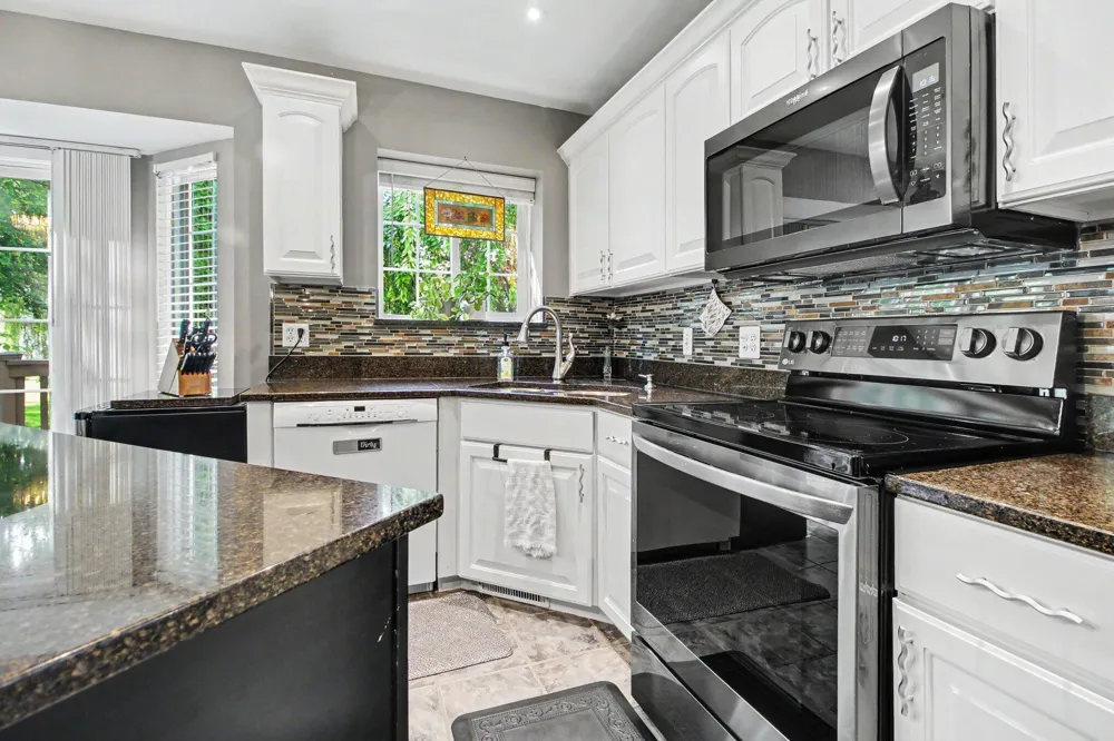 5975 Redstone Court Ann Arbor, MI 48103