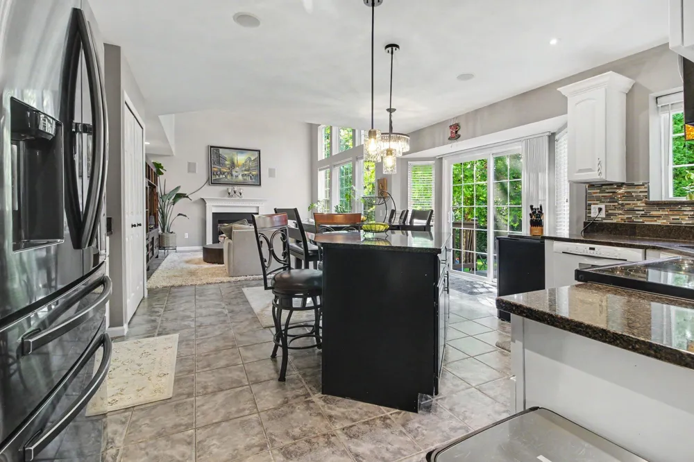 5975 Redstone Court Ann Arbor, MI 48103