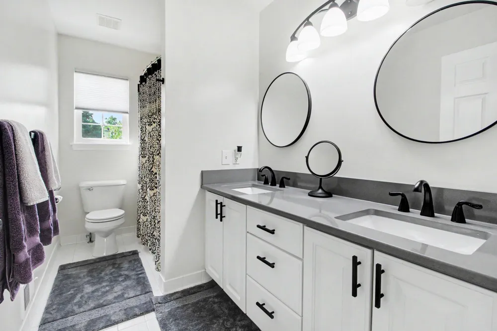 5975 Redstone Court Ann Arbor, MI 48103