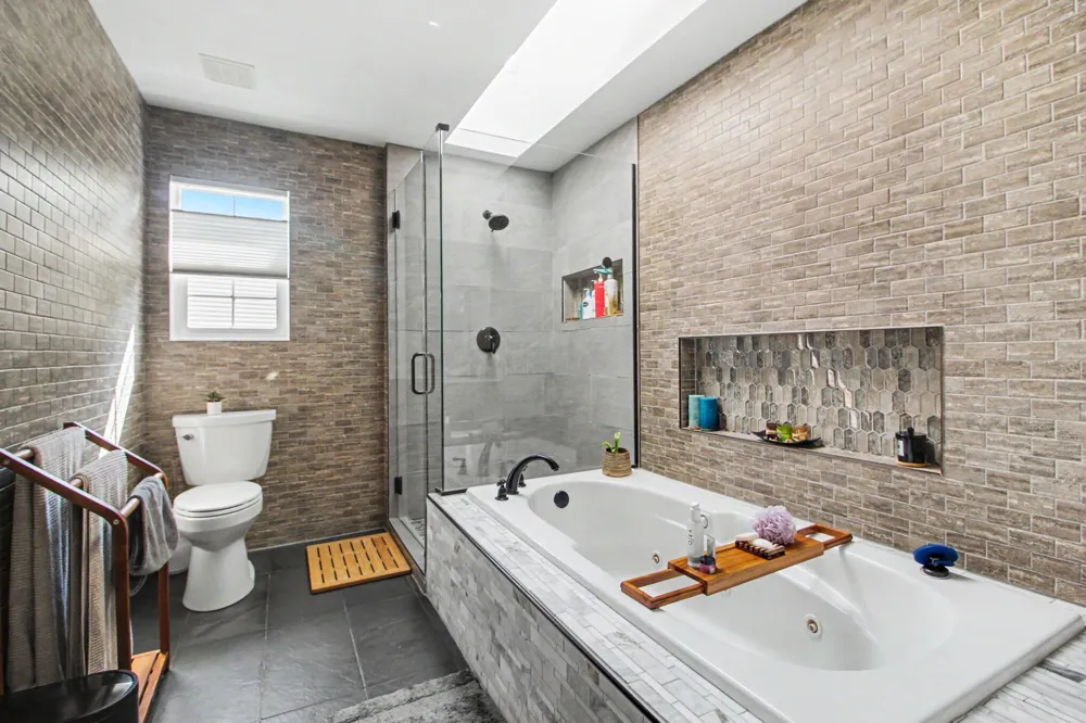 5975 Redstone Court Ann Arbor, MI 48103