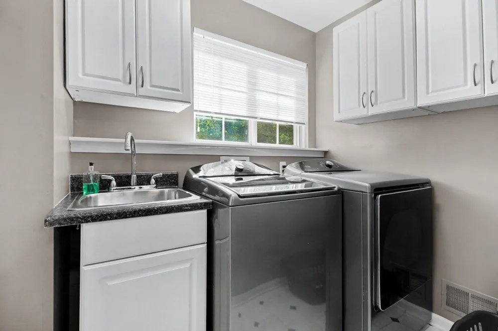 5975 Redstone Court Ann Arbor, MI 48103