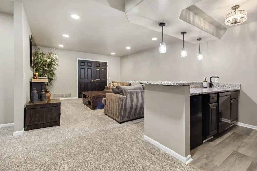 5975 Redstone Court Ann Arbor, MI 48103