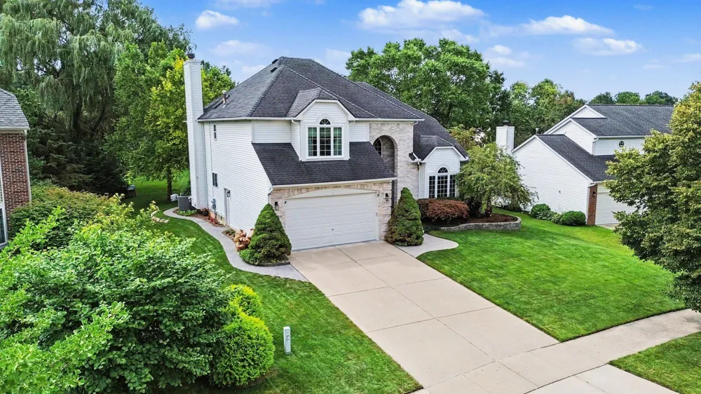 5975 Redstone Court Ann Arbor, MI 48103