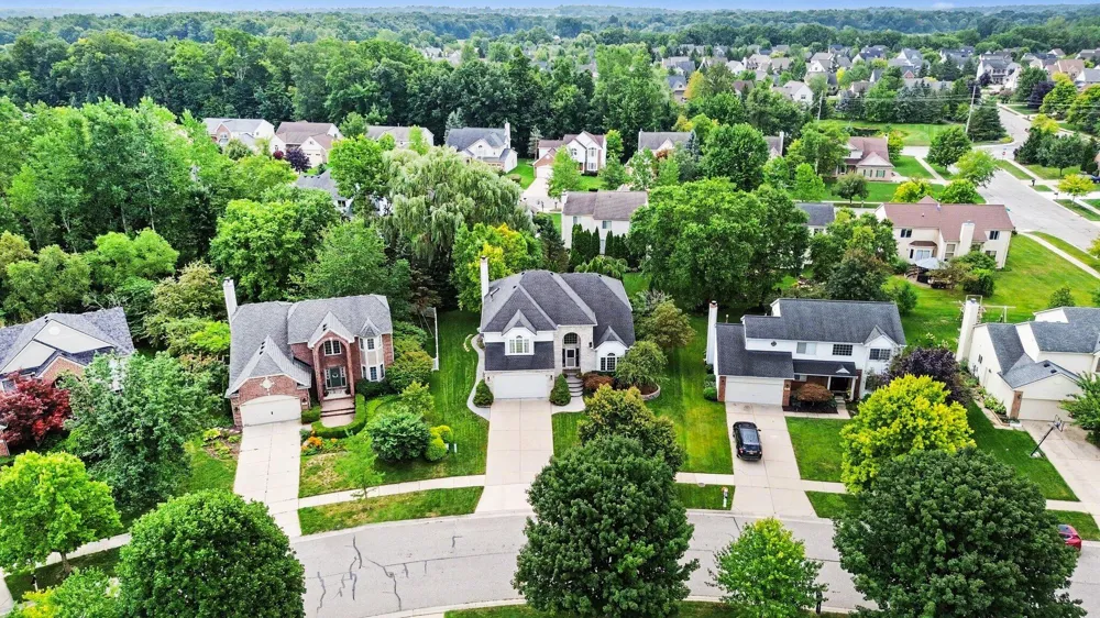 5975 Redstone Court Ann Arbor, MI 48103