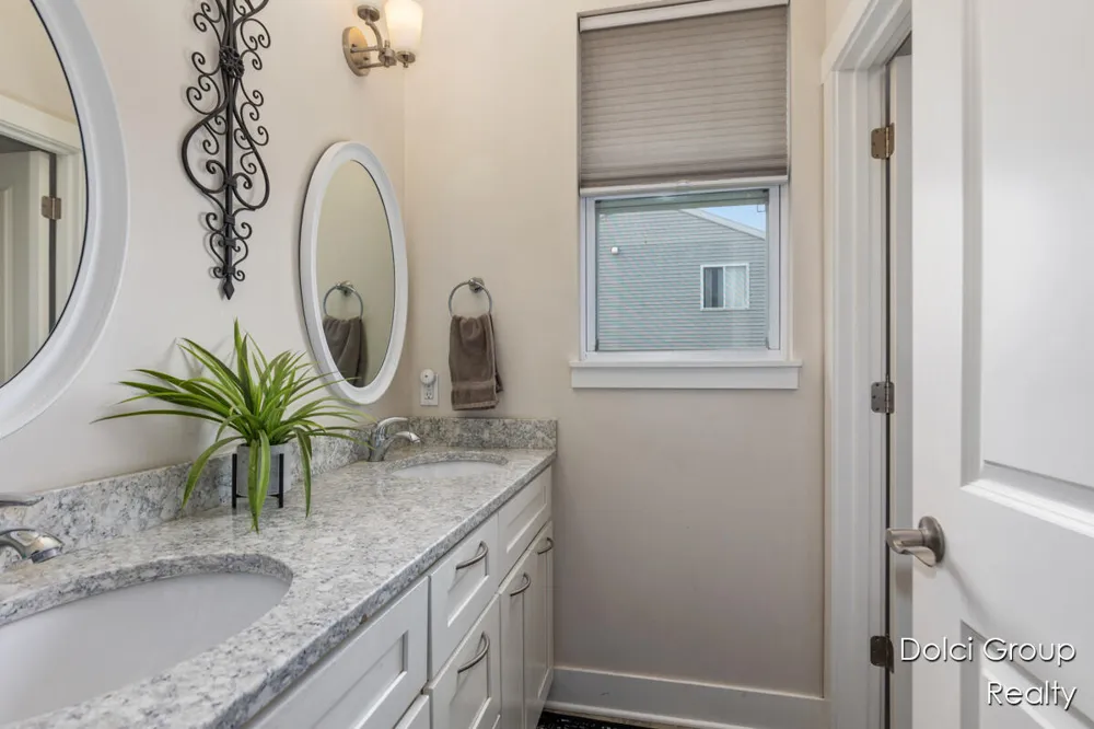 4208 Shetland Drive Hudsonville, MI 49426