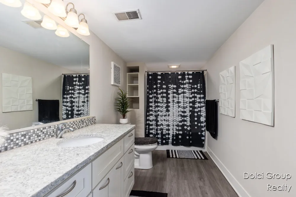4208 Shetland Drive Hudsonville, MI 49426