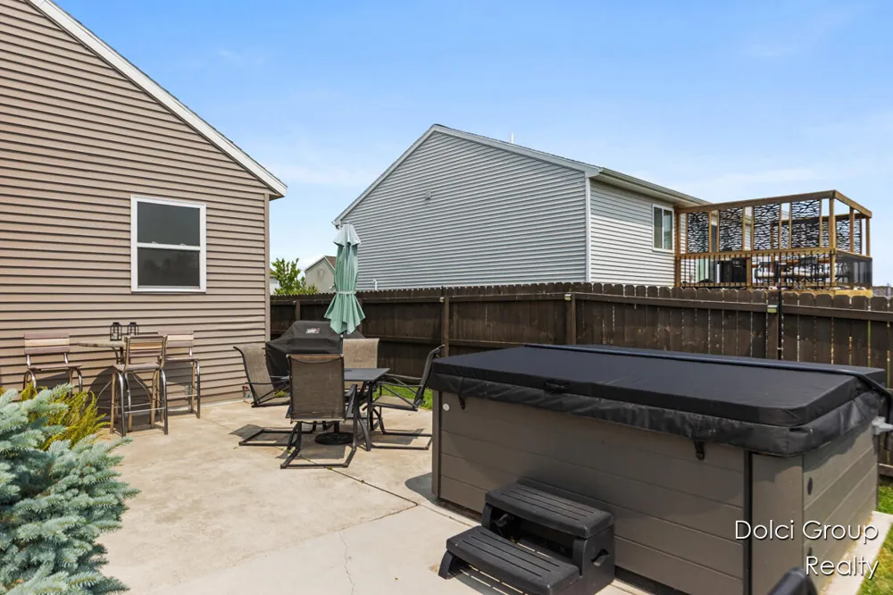 4208 Shetland Drive Hudsonville, MI 49426