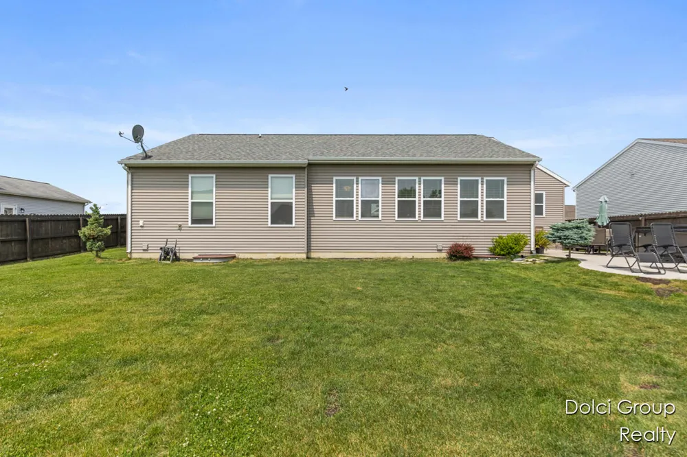 4208 Shetland Drive Hudsonville, MI 49426