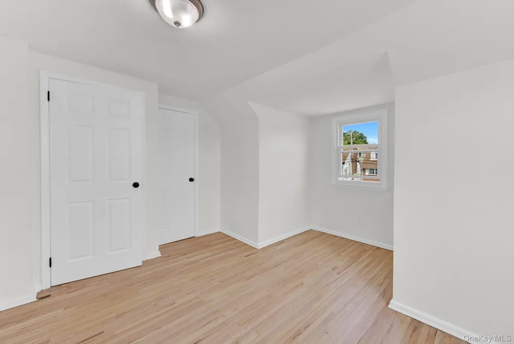 1397 Rosser Avenue Elmont, NY 11003