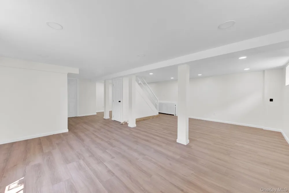 1397 Rosser Avenue Elmont, NY 11003