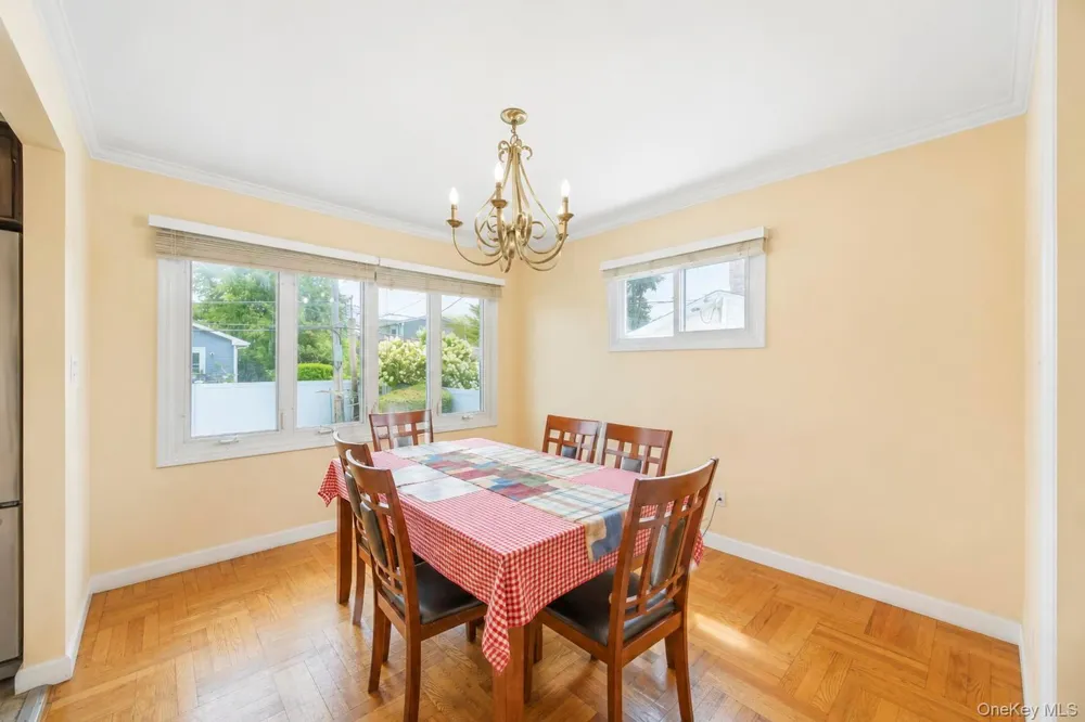7 Primrose Avenue Hicksville, NY 11801