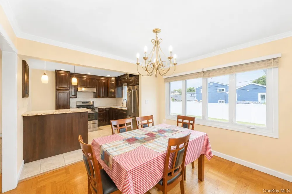 7 Primrose Avenue Hicksville, NY 11801