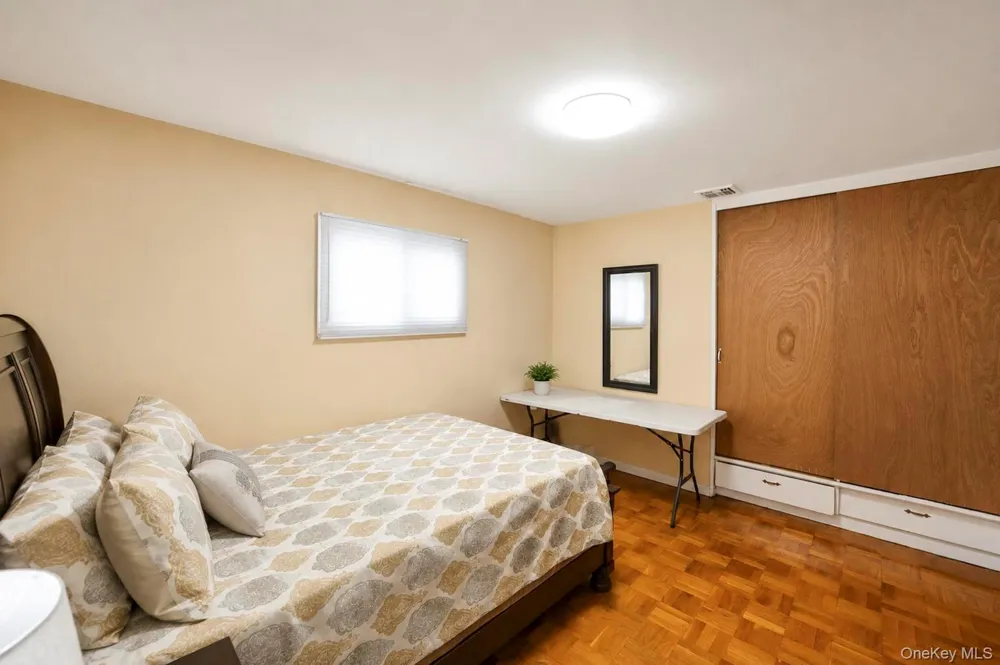 7 Primrose Avenue Hicksville, NY 11801