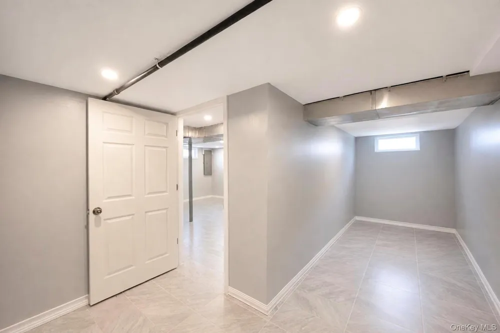 7 Primrose Avenue Hicksville, NY 11801