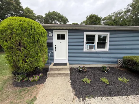 305 Smithtown Boulevard
