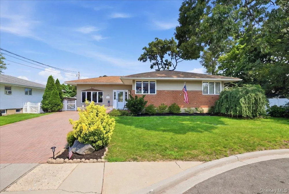 2 6th Avenue Farmingdale, NY 11735