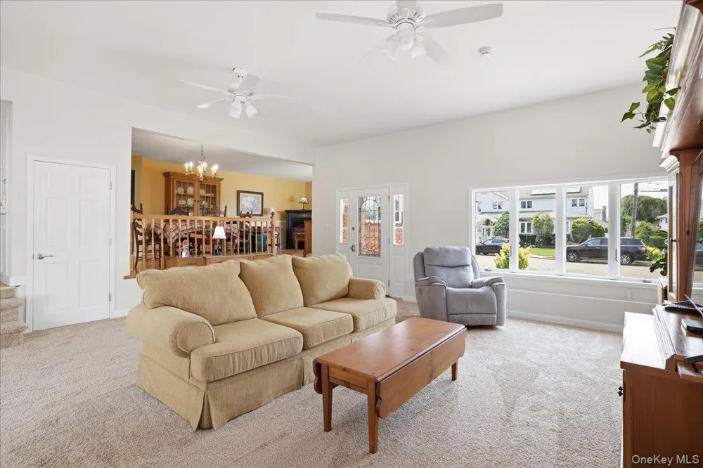 2 6th Avenue Farmingdale, NY 11735