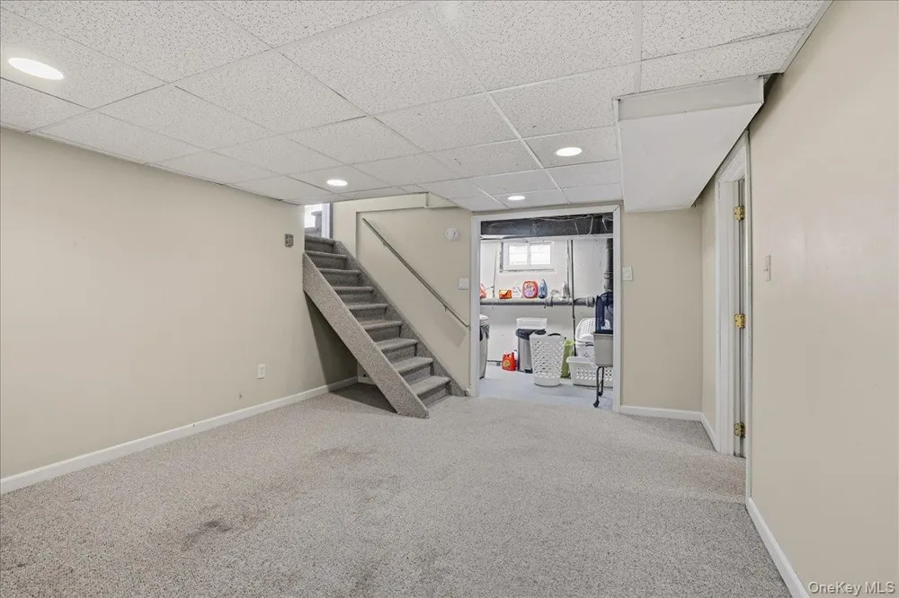 2 6th Avenue Farmingdale, NY 11735