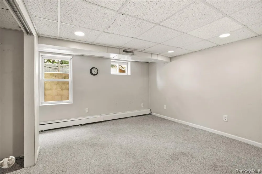 2 6th Avenue Farmingdale, NY 11735