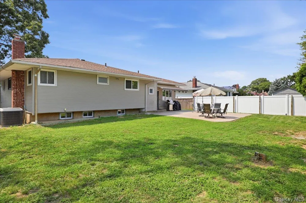 2 6th Avenue Farmingdale, NY 11735