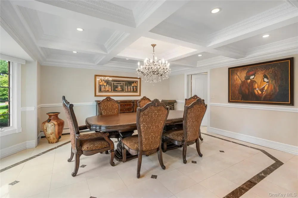 20 Stirrup Lane Muttontown, NY 11791