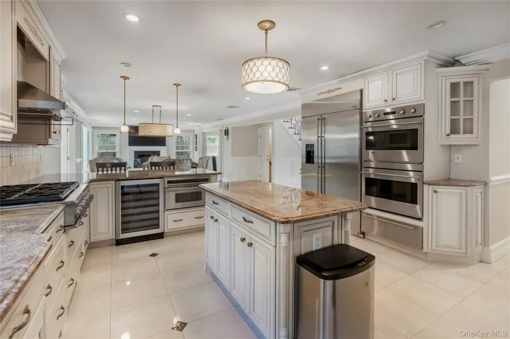 20 Stirrup Lane Muttontown, NY 11791